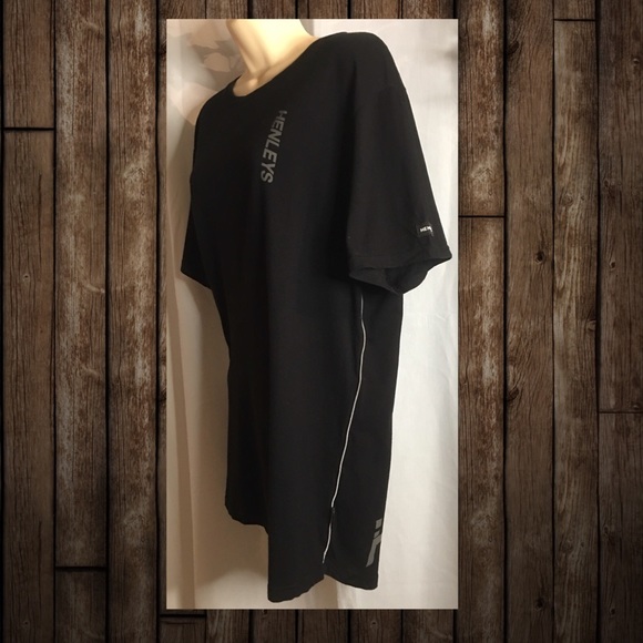 *Henleys* Men’s basic black crew neck tee - Picture 3 of 6